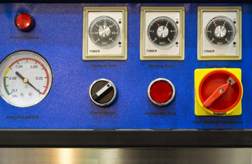 Control panel of a sealing machine