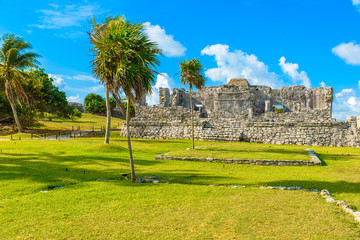 Fototapeta premium Temple ruins in Tulum of the Ancient Maya Archeological Site in Yucatan, Riviera Maya, Mexico