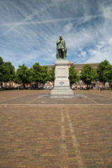 Fototapeta premium Statue Willem of Orange in the center of The Hague