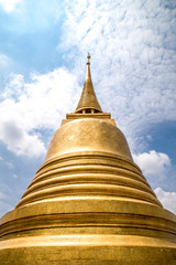 Fototapeta premium statue the tower in Buddhist temple