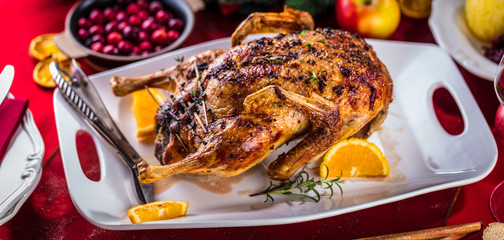 Weihnachtsgans knusprig gebraten (ente)