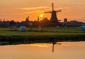 Iconic windmill sunset in Zaanse Schans