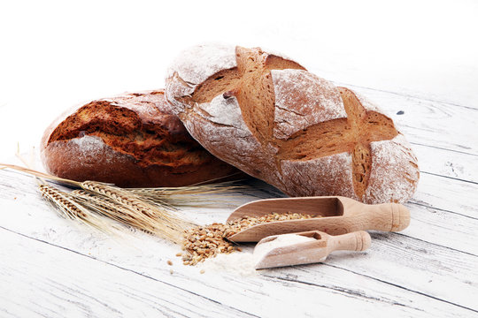 Freshly baked bread and flour in a bakery concept set.