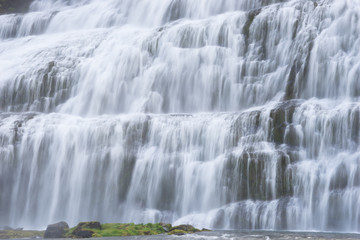 Fototapeta na wymiar Landschaft rund um den Dynjandi-Wasserfall in den Westfjorden, Island