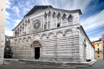 Carrara chatedral, Tuscany - obrazy, fototapety, plakaty