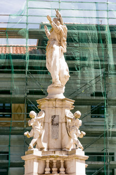 Monumento a la asunci&oacute;n de la virgen
