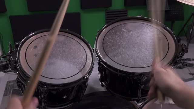 Drummer Point of View, Playing Tom-tom Drums