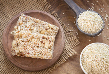 Sesame seeds and cereal bars (Sesamum indicum)