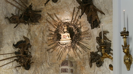 Angeli e arcangeli nel santuario della Madonna della Corona in Trentino Alto Adige