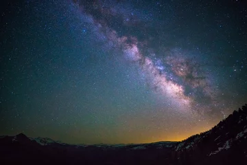 Raamstickers Milky way over Yosemite national park © maislam