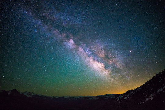 Milky way over Yosemite national park
