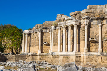 Fototapeta na wymiar Ruins of ancient city in Side,Turkey