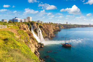 Fototapeta premium Wodospad Duden w Antalyi, Turcja