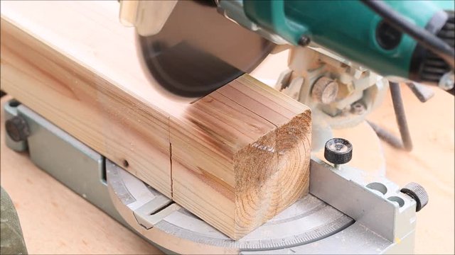 柱の切断　（動画）
