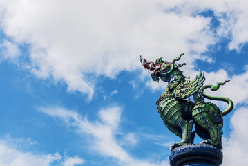 Decorating the roof of the temple with the Buddhist style