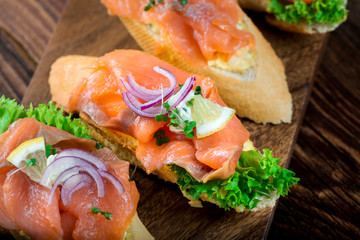 Buffet - Brötchen - Sandwich - Platte - Wurst - Käse - Lachs