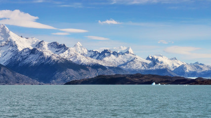 Obraz na płótnie Canvas Mount in National Park in Patagonia