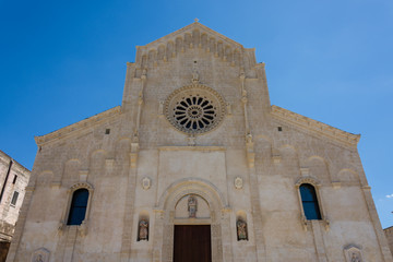 Fototapeta na wymiar View of Cathedral of Matera under blue sky