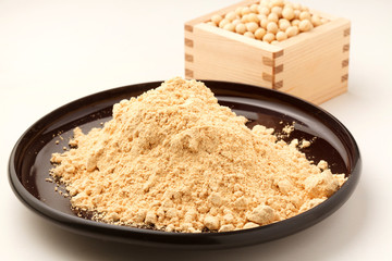 きな粉と大豆