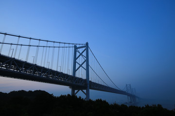 香川県坂出市　与島PAから見た朝の瀬戸大橋