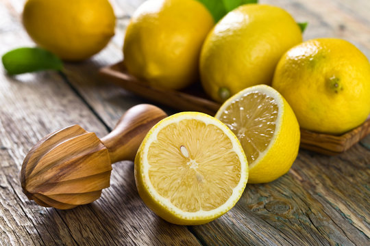 Juicy ripe lemons .