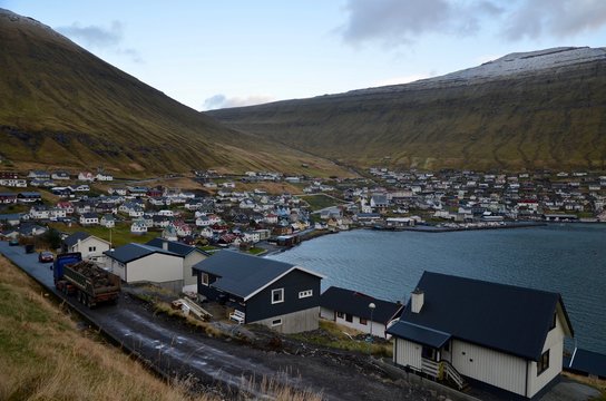 フェロー諸島 Faroe Islands エストゥロイ島 エストロイ島 Eysturoy Island フグラフィヨルドゥル Fuglafjørður