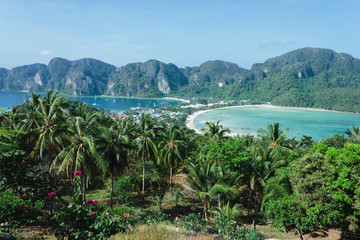 Fototapeta premium Tropical seascape island Phi Phi Don, Thailand.