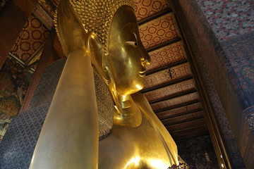Phra Buddhasaiyas, Templo del Buda Reclinado Wat Pho o Wat Phra Chetuphon, Bangkok,Tailandia