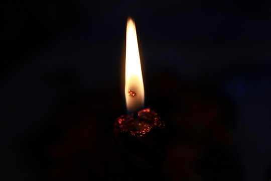 flamme de bougie  : &eacute;sot&eacute;risme