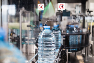 Bottling plant - Water bottling line for processing and bottling pure mineral carbonated water into bottles.