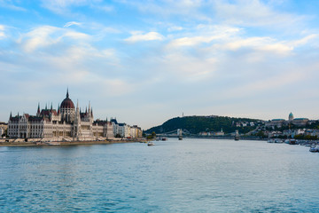 Fototapeta premium Cityscape of Budapest with Hungarian Parliament, Danube river, Szechenyi Chain Bridge and Buda Castle