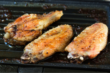 Grilled chicken wings.