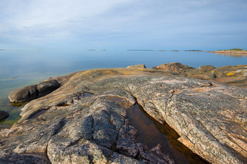 Fototapeta na wymiar Sunny June morning on the rocks of the Hanko Peninsula. Finland