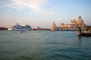 Fototapeta na wymiar Morning in the Bay of San Marco, Venice