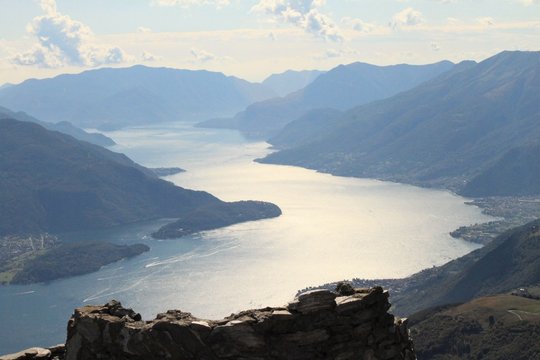 Zauberhafter Lario / Blick vom Monte Berlinghera auf den Comer See