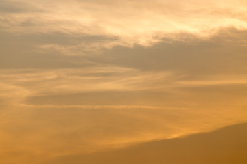 Fototapeta premium clouds in the sky at sunset as background