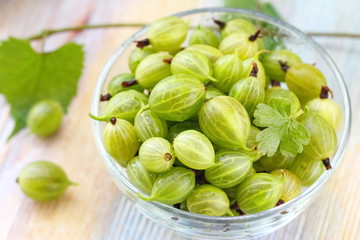 Ripe gooseberries in a bowl