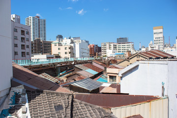 トタン屋根 / 家並み　旦過市場