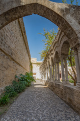 Fototapeta na wymiar Il cortile interno della chiesa di San Giovanni degli Eremiti, città di Palermo IT