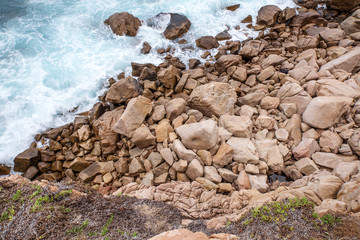 Abgrund  Küste Felsen Mittelmeer Sardinien