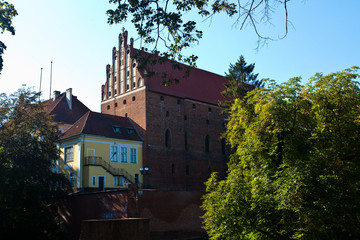 Gotycki zamek XIV-wieczny - najsławniejszym lokatorem był Mikołaj Kopernik, Olsztyn, Polska 