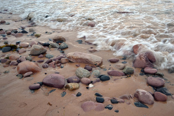 galets sur la plage, Bretagne, Cap Frehel, Côtes-d'Armor, côte de granit rose, France