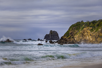 Fototapeta na wymiar Ocean coastline in stormy weather landscape