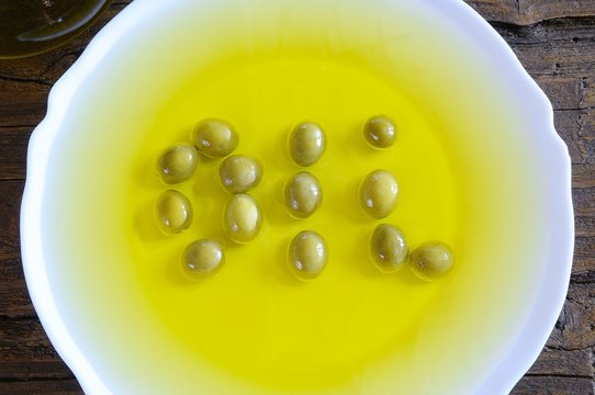Aceitunas y aceite de oliva.