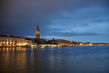 Fototapeta na wymiar Evening in Venice