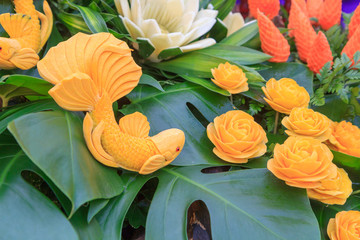 pumpkin carve fish / carve the pumpkin to fish shape © rukawajung
