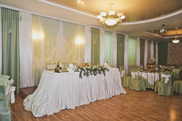 Ornate cloth hall 8835.