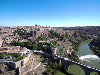 Drone sobre Toledo, Castilla La Mancha, España. Fotografia aerea
