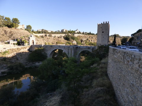 Puente medieval en Toledo ( Castilla La Mancha)