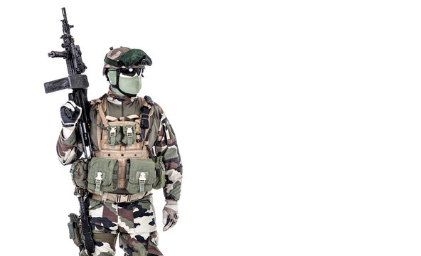 Paratroopers of french 1st Marine Infantry Parachute Regiment RPIMA studio shot